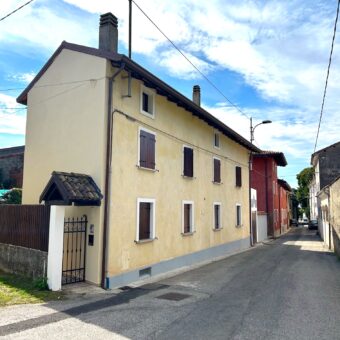 CASA INDIPENDENTE CON GIARDINO