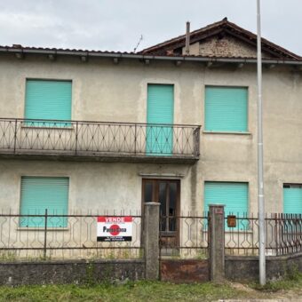 rustico a San Giovanni con possibile capannone