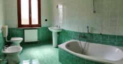 CASA CON GIARDINO