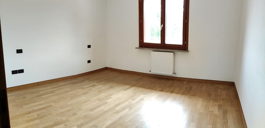 CASA CON GIARDINO