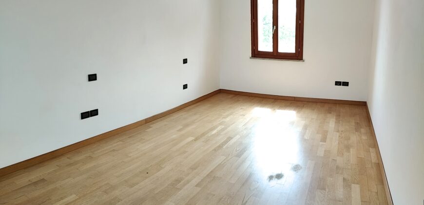 CASA CON GIARDINO