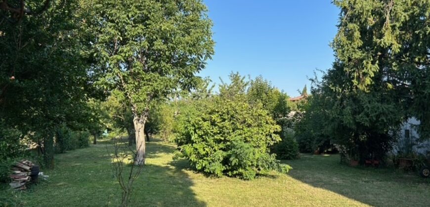 CASA INDIPENDENTE DA RISTRUTTURARE CON GIARDINO