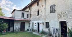CASA INDIPENDENTE DA RISTRUTTURARE CON GIARDINO