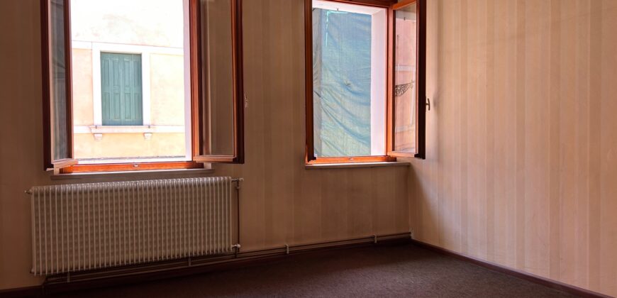 CASA ACCOSTATA NEL CUORE DI UDINE