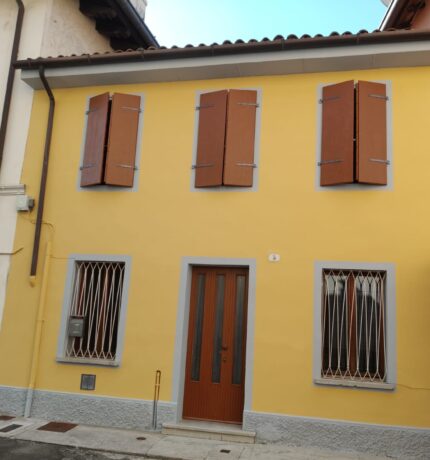 CASA ACCOSTATA NEL CUORE DI UDINE