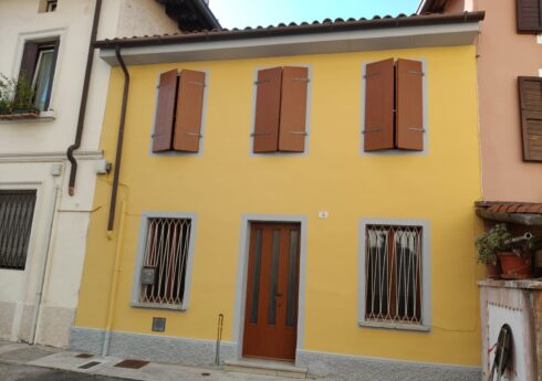 CASA ACCOSTATA NEL CUORE DI UDINE