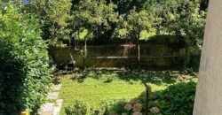 VILLETTA A SCHIERA DI TESTA CON GIARDINO