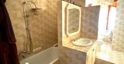 VILLETTA A SCHIERA DI TESTA CON GIARDINO