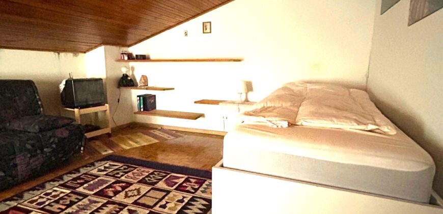 VILLETTA A SCHIERA DI TESTA CON GIARDINO