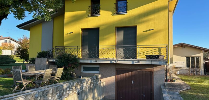 VILLA INDIPENDENTE CON AMPIO GIARDINO