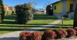 VILLA INDIPENDENTE CON AMPIO GIARDINO