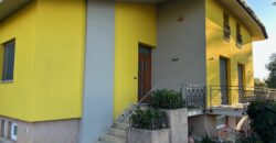 VILLA INDIPENDENTE CON AMPIO GIARDINO