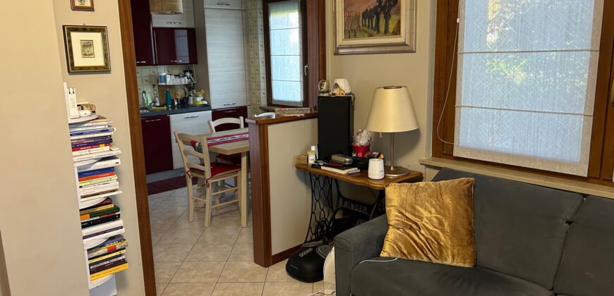 VILLA INDIPENDENTE CON AMPIO GIARDINO