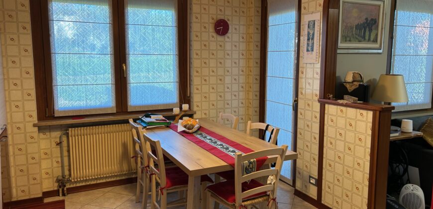 VILLA INDIPENDENTE CON AMPIO GIARDINO