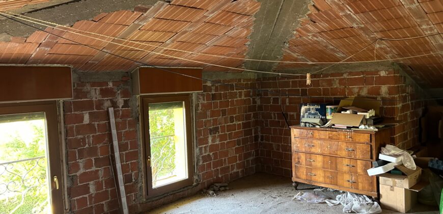 VILLA INDIPENDENTE CON AMPIO GIARDINO