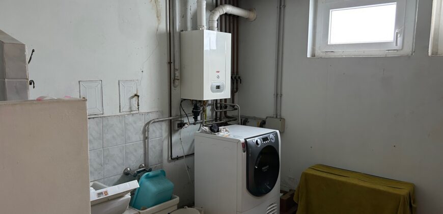 VILLA INDIPENDENTE CON AMPIO GIARDINO