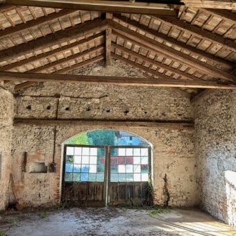 RUSTICO CON AMPIO SCOPERTO