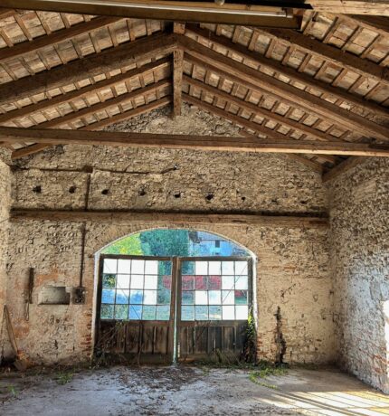 RUSTICO CON AMPIO SCOPERTO