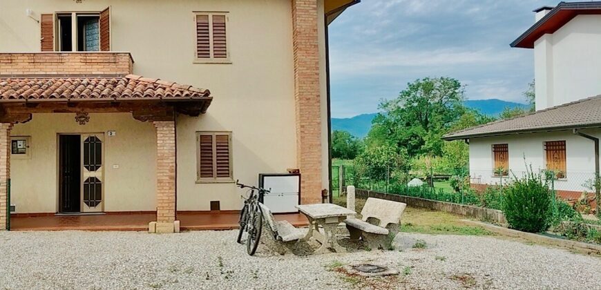 CASASCHIERA CON GIARDINO