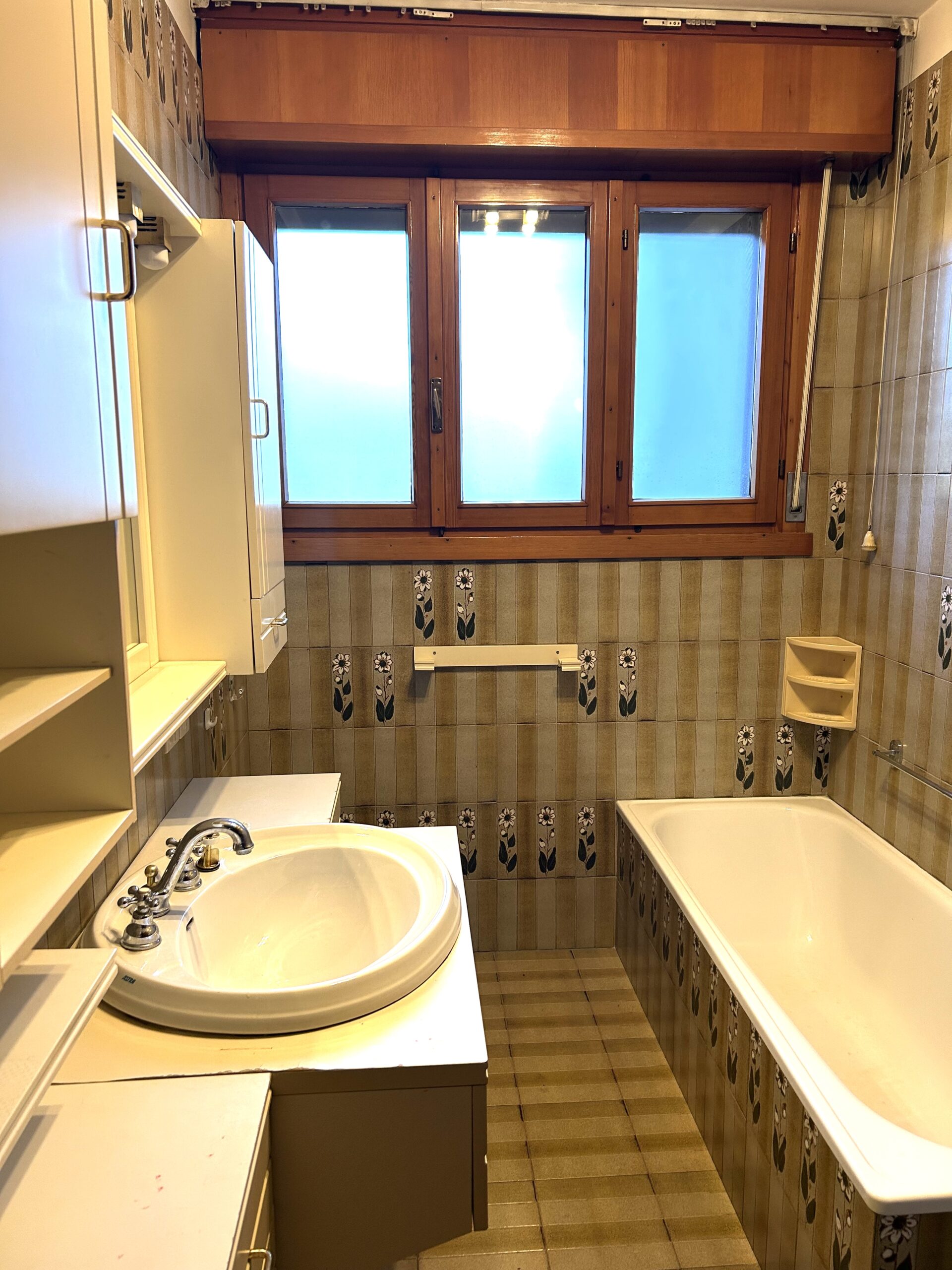 VILLA A SCHIERA CON GIARDINO