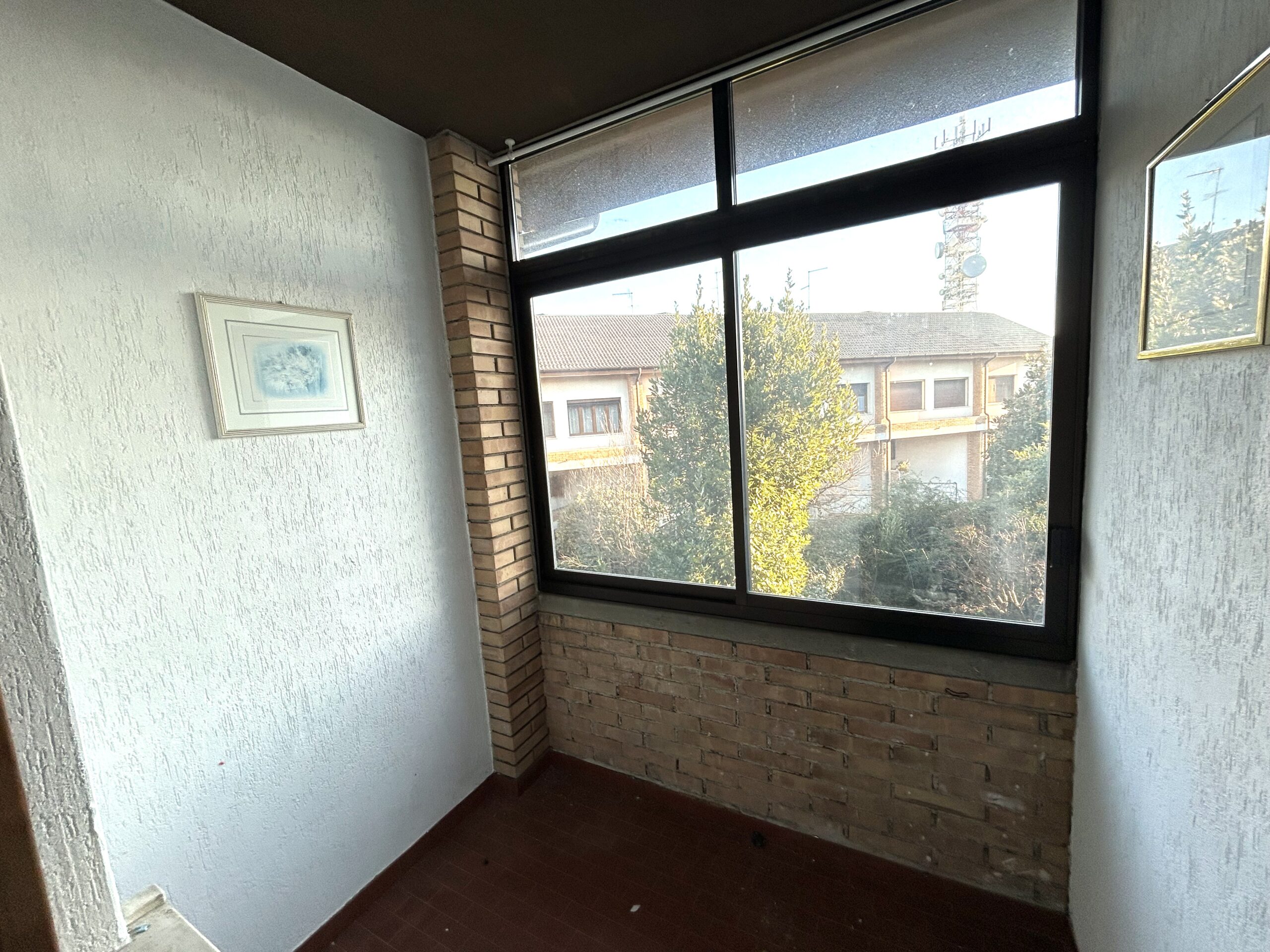 VILLA A SCHIERA CON GIARDINO