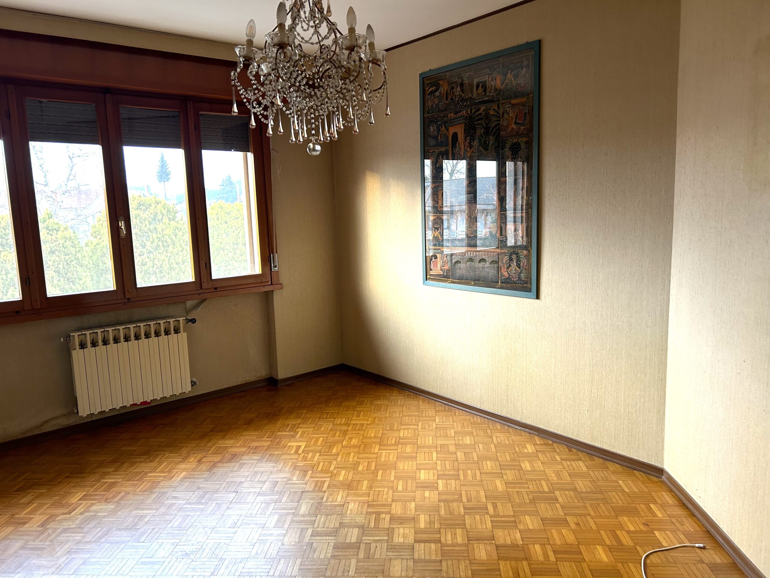 VILLA A SCHIERA CON GIARDINO