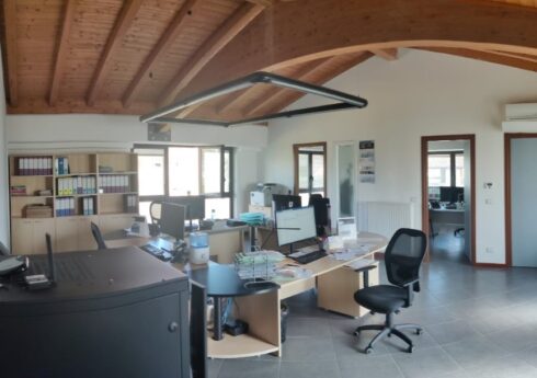 CIVIDALE DEL FRIULI  UFFICI CON PARCHEGGIO