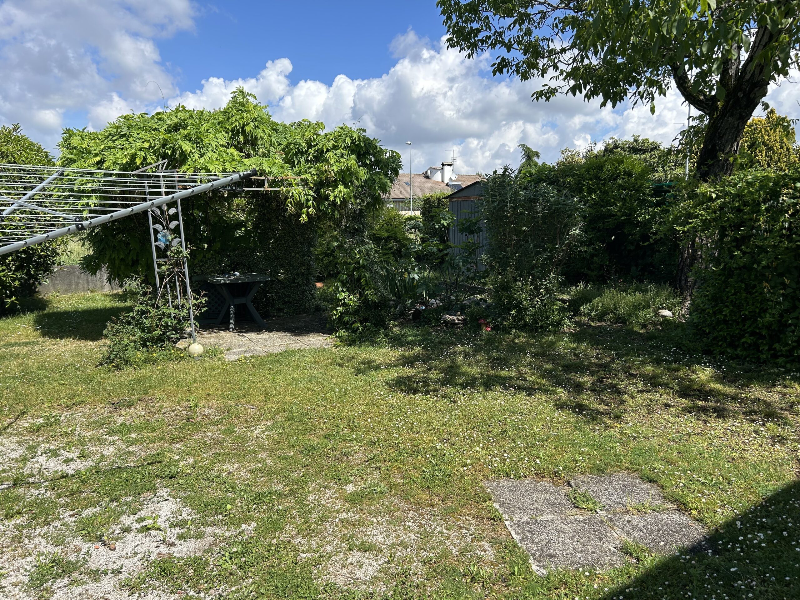 VILLA BIFAMILIARE CON GIARDINO