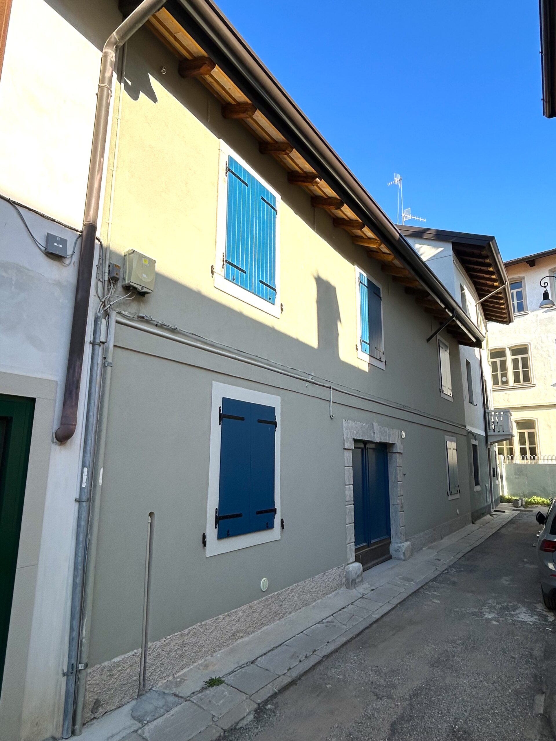 Casa accostata ai lati a Udine Centro – Completamente Ristrutturata