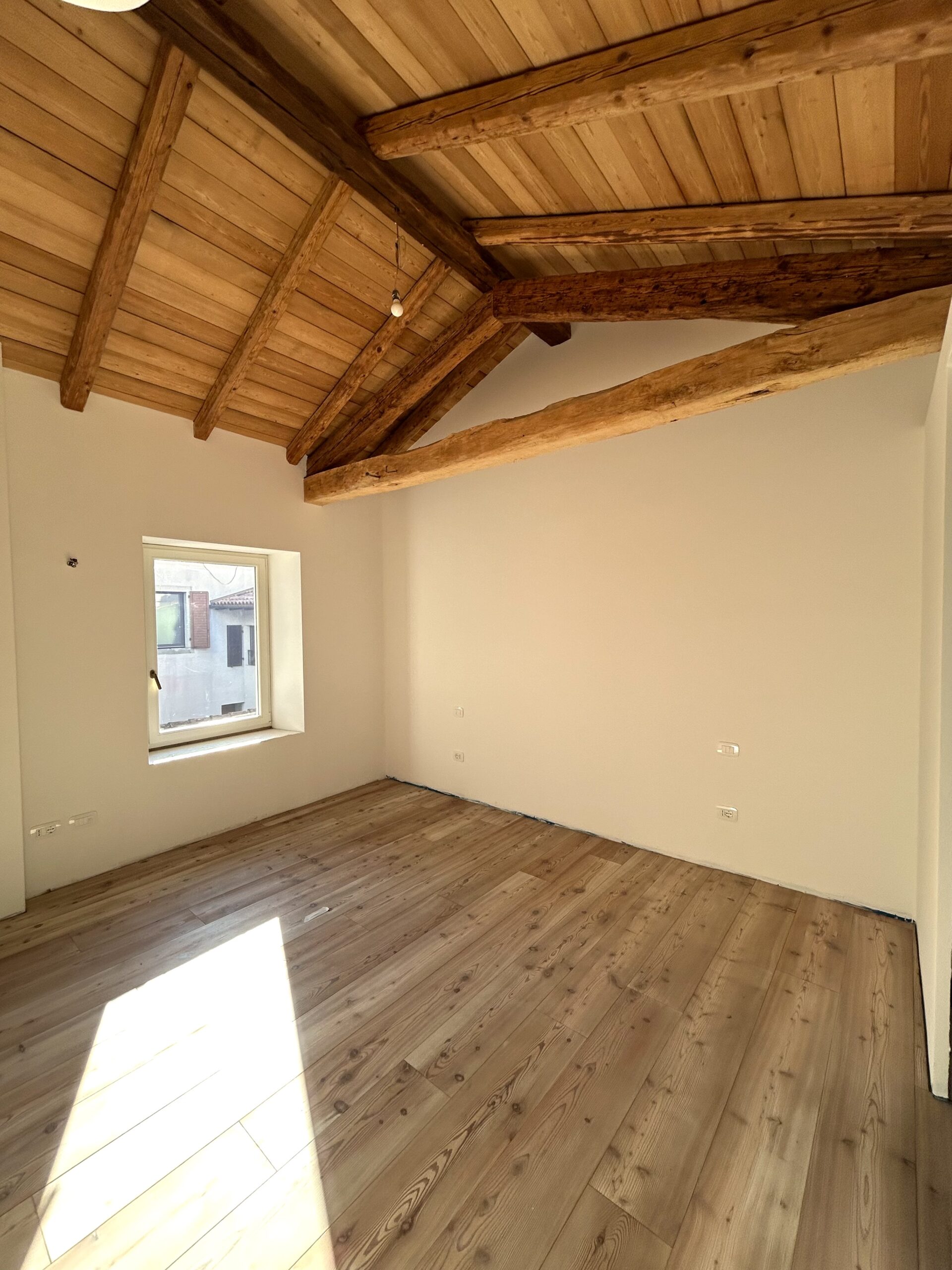 Casa accostata ai lati a Udine Centro – Completamente Ristrutturata