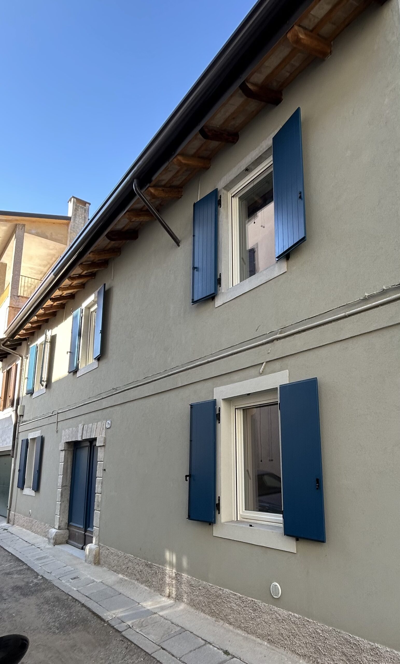Casa accostata ai lati a Udine Centro – Completamente Ristrutturata